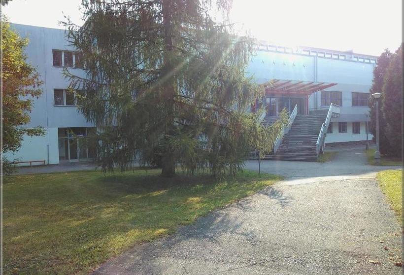 بنسيون Zimní Stadion Tábor