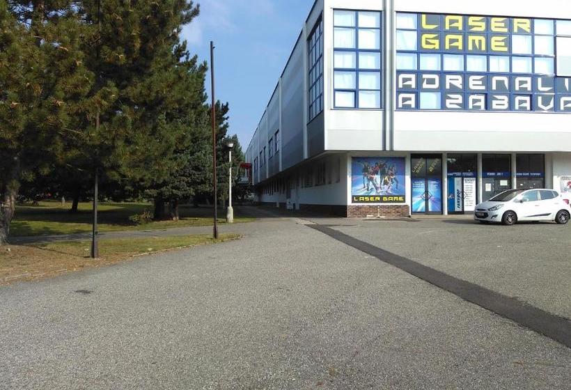 بنسيون Zimní Stadion Tábor