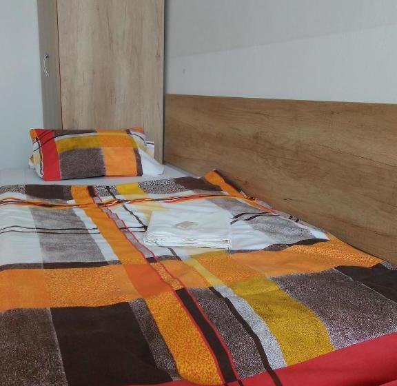 بنسيون Zimní Stadion Tábor