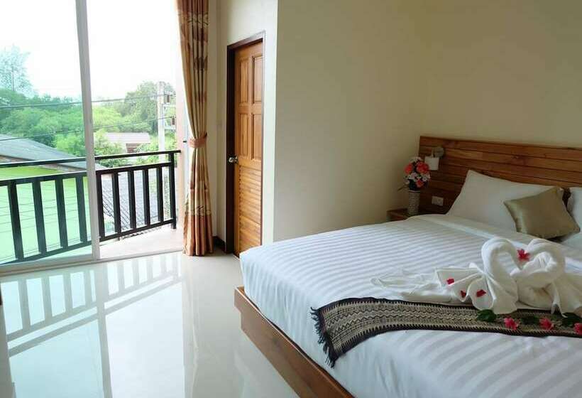 Pensão Chatin Guesthouse