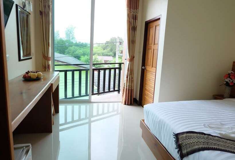 Pensão Chatin Guesthouse