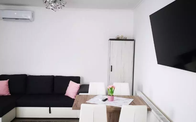 ペンション Szabó Vendégház