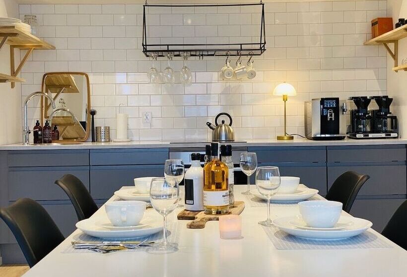 Easy Livin Apartment