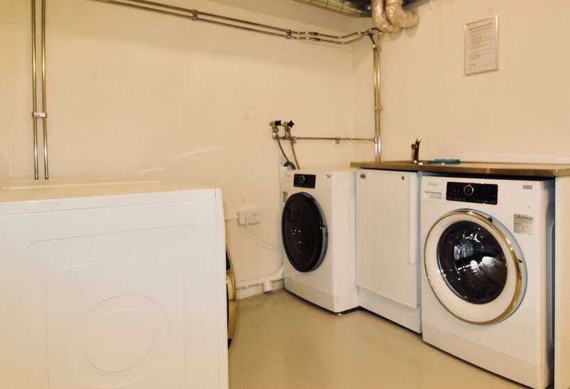 Easy Livin Apartment