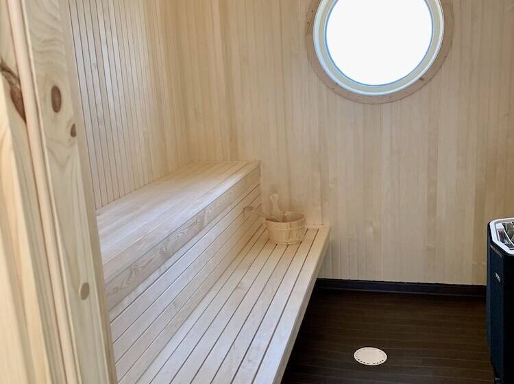 Easy Livin Apartment