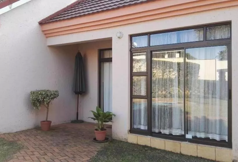 پانسیون Ezulwini Guest House