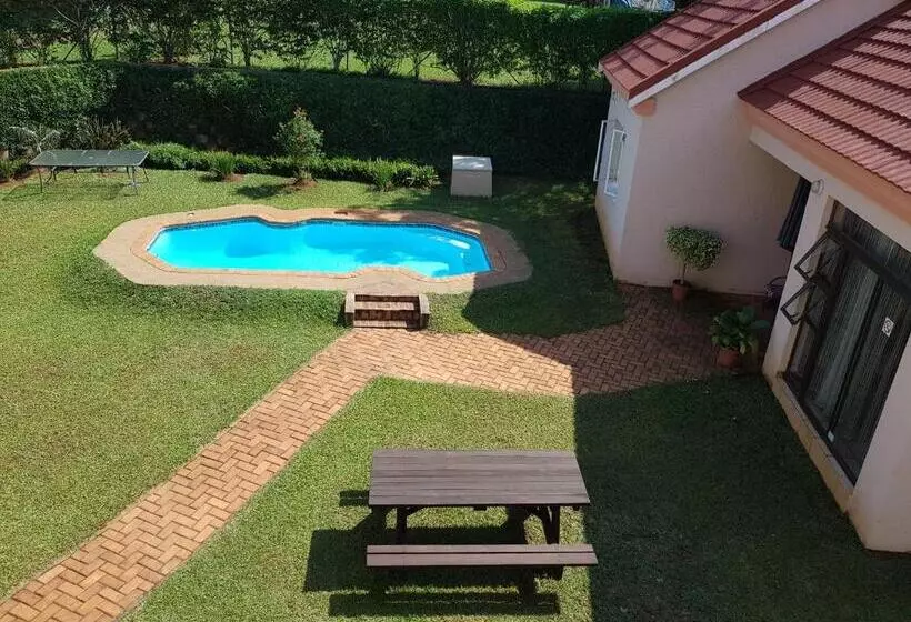 پانسیون Ezulwini Guest House