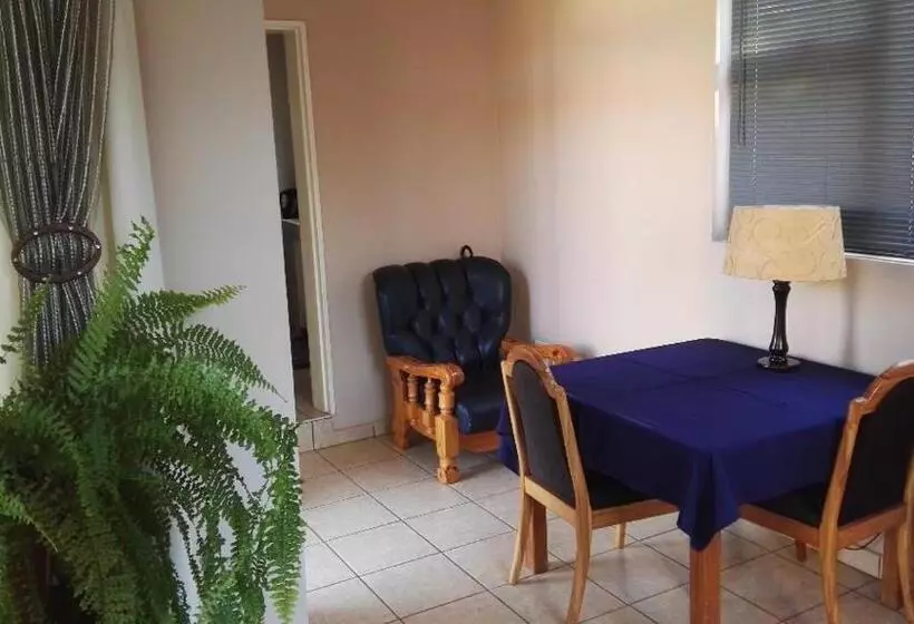پانسیون Ezulwini Guest House