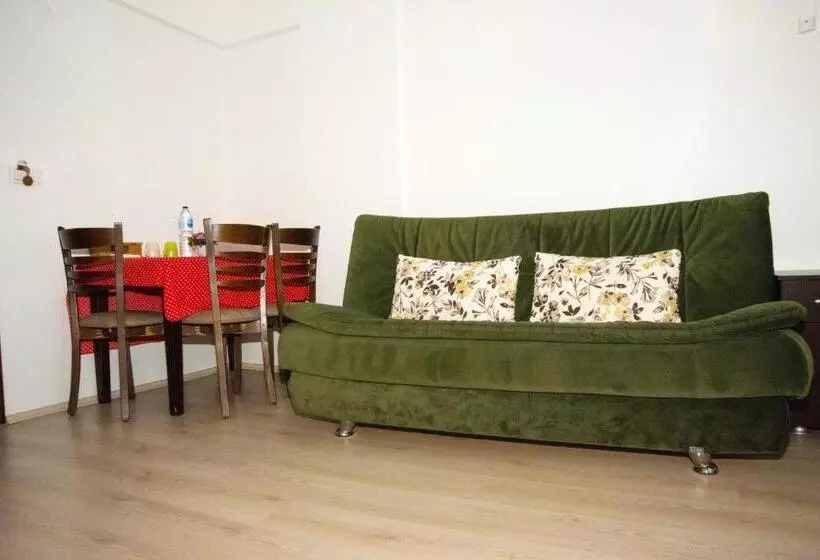 Yeni Bademli Konuk Evi