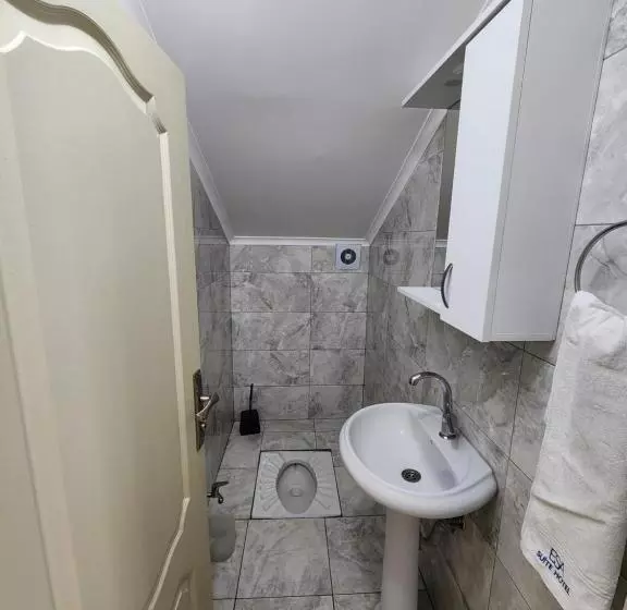 Esa Suite