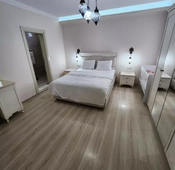 Esa Suite