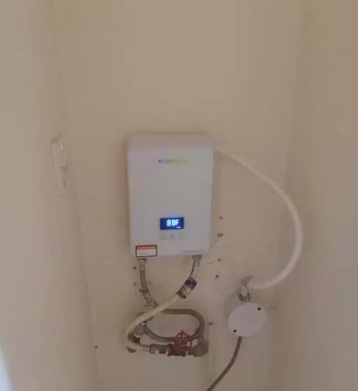 پانسیون Cheerful 2 Bedroom Home In Falmouth Garden