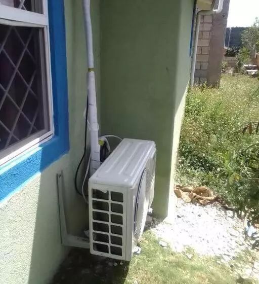 پانسیون Cheerful 2 Bedroom Home In Falmouth Garden