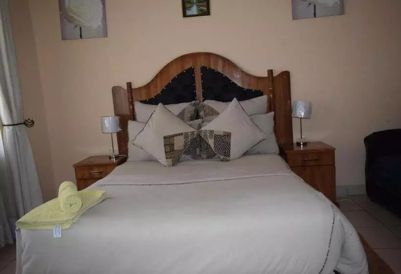 پانسیون Crown Inn Guest House