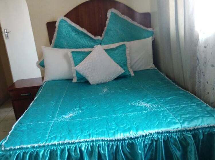 پانسیون Crown Inn Guest House