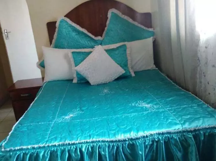 پانسیون Crown Inn Guest House