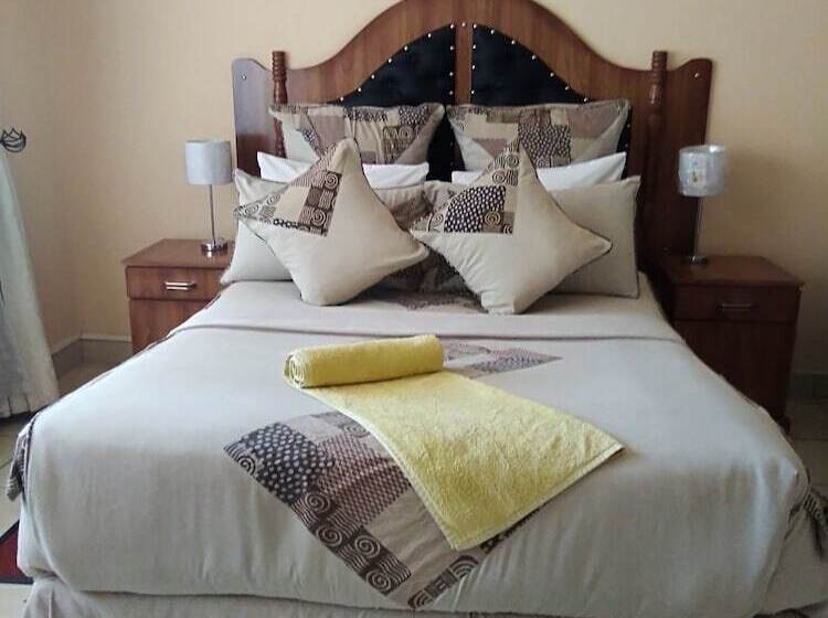 پانسیون Crown Inn Guest House