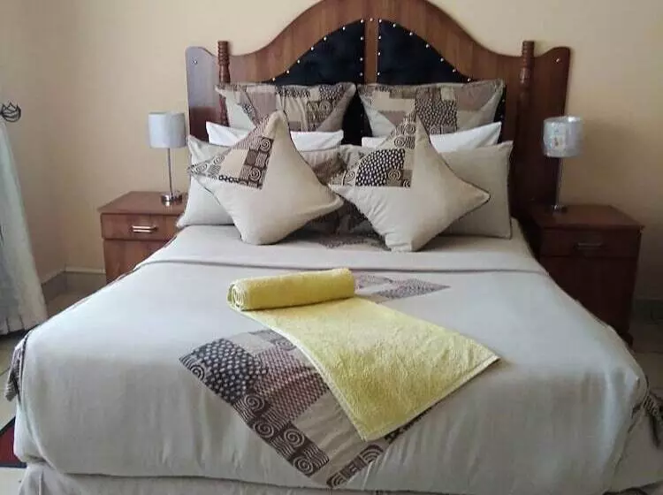 پانسیون Crown Inn Guest House