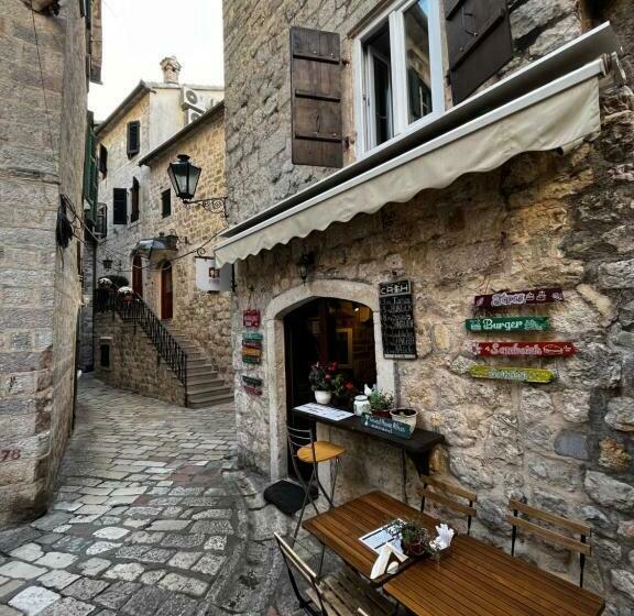 پانسیون Guesthouse Athos