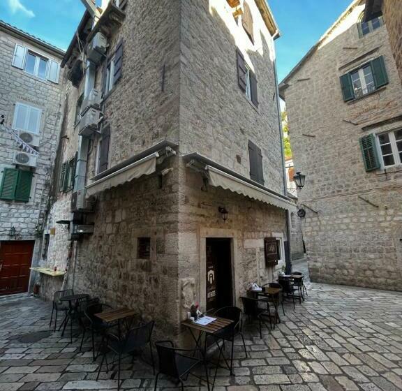 پانسیون Guesthouse Athos