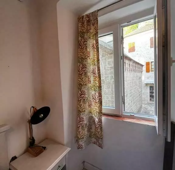 پانسیون Guesthouse Athos