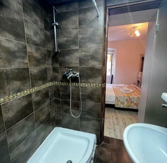 پانسیون Guesthouse Athos