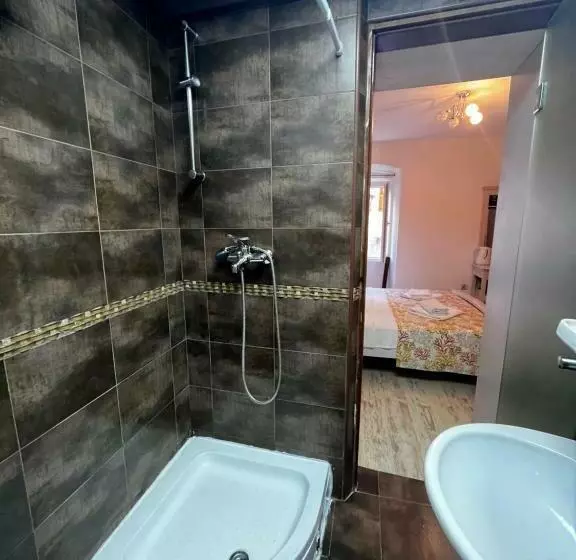 پانسیون Guesthouse Athos