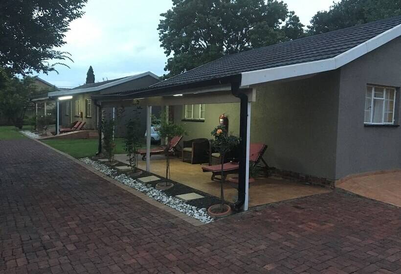 펜션 The Orchards Executive Accommodation Mp