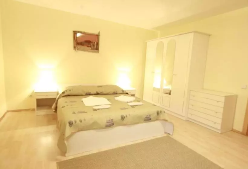 پانسیون Vaivorykštė