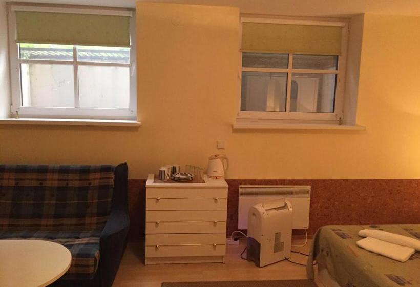 پانسیون Vaivorykštė