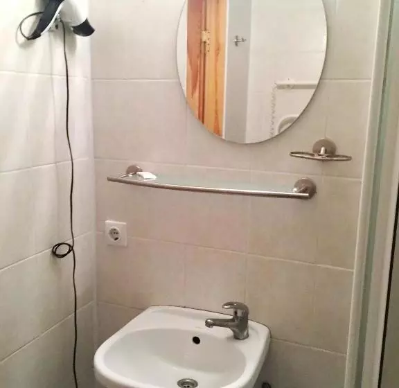 پانسیون Vaivorykštė