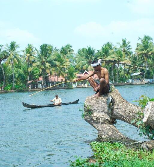 אתר נופש Triveny River Palace