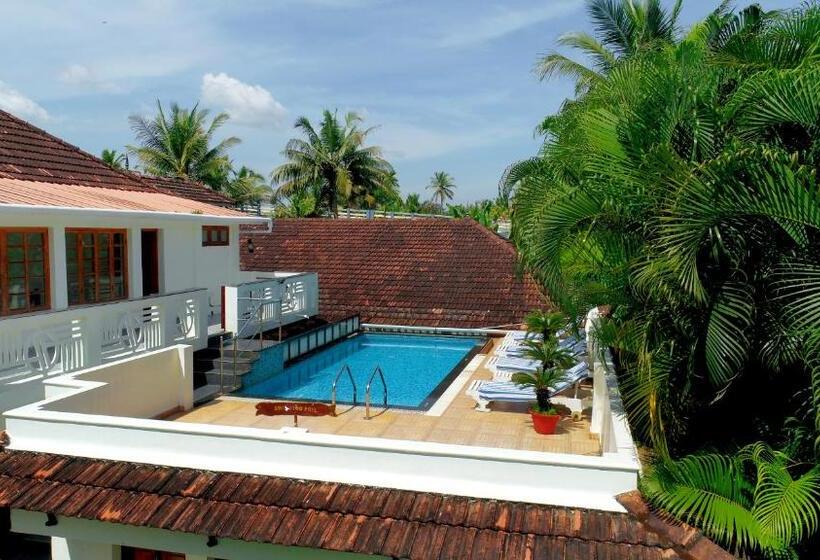 אתר נופש Triveny River Palace