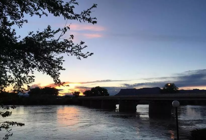 Retkeilymaja Skyfall Guestrooms