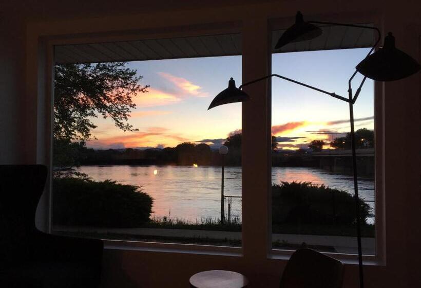 旅馆 Skyfall Guestrooms