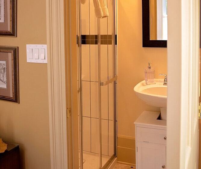 호스텔 The Woodview Inn