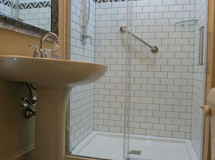 호스텔 The Woodview Inn