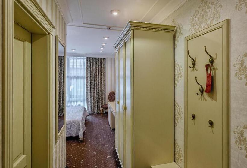 Schronisko Vintage Na Bulvare