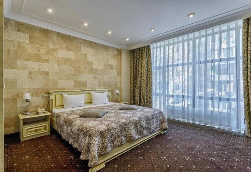 Schronisko Vintage Na Bulvare