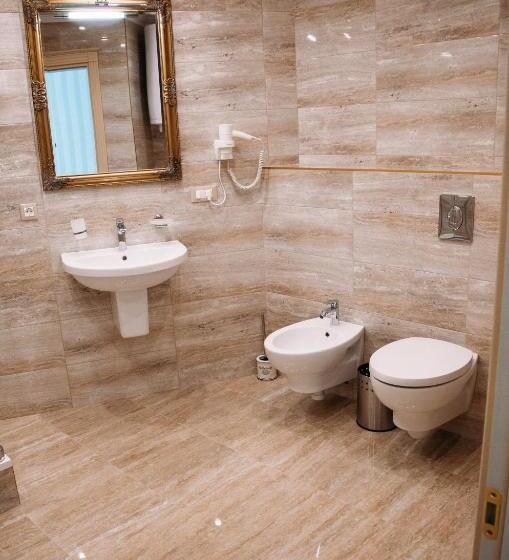 Schronisko Vintage Na Bulvare