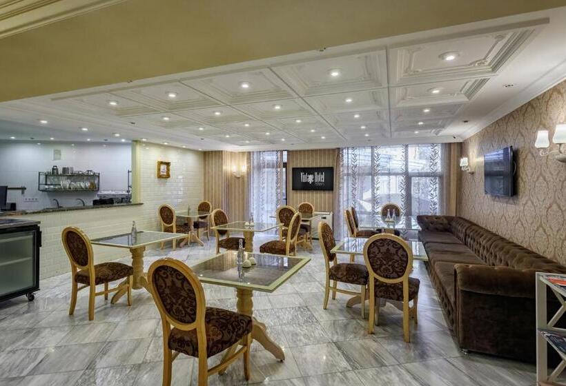 Schronisko Vintage Na Bulvare