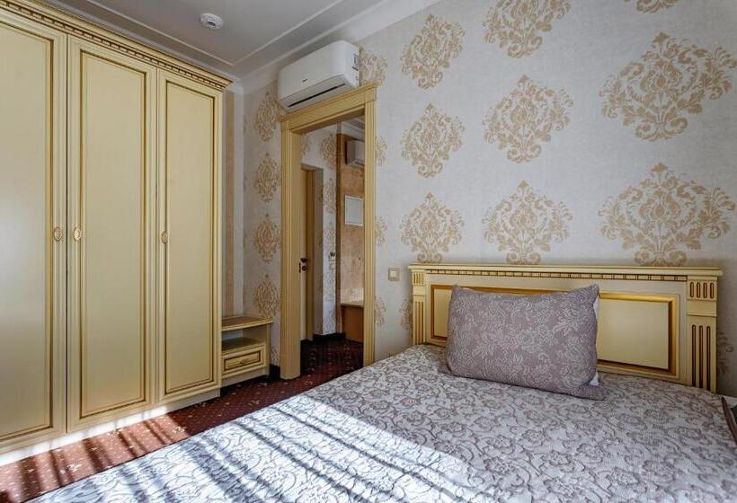 Schronisko Vintage Na Bulvare