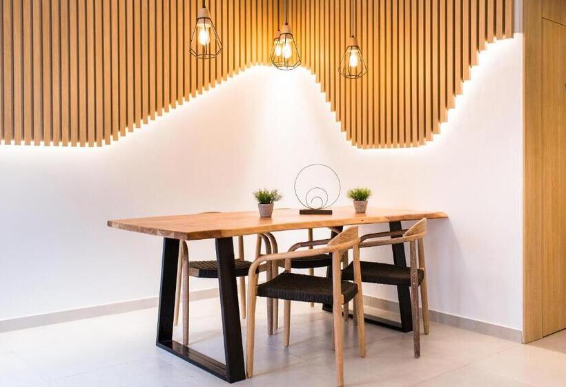 هتل Sagitario Petit Ciutadella