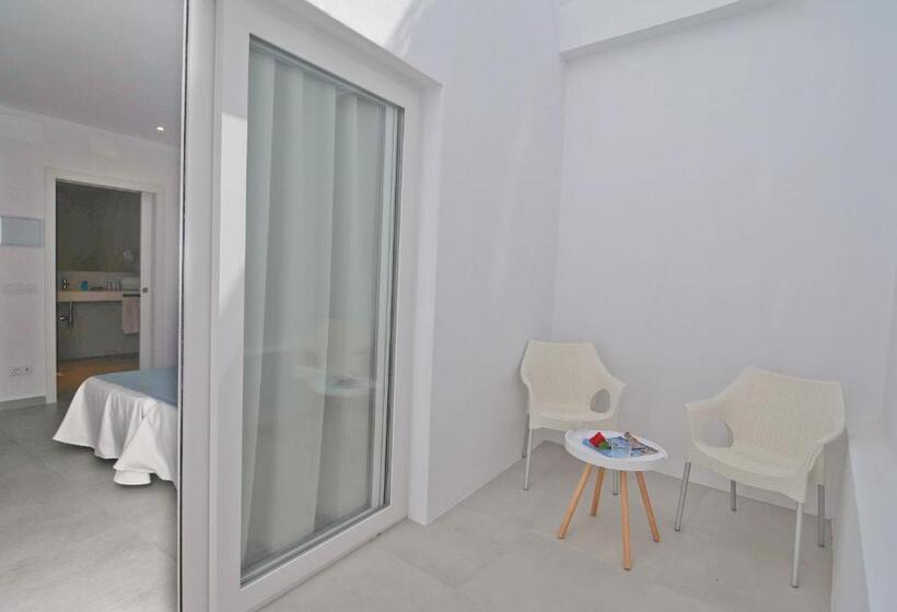 هتل Sagitario Petit Ciutadella