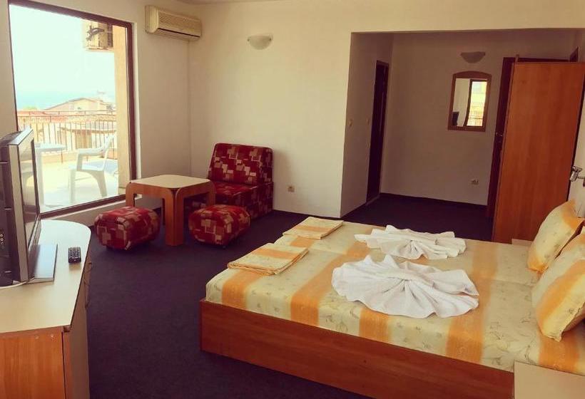 پانسیون Family Hotel Friends