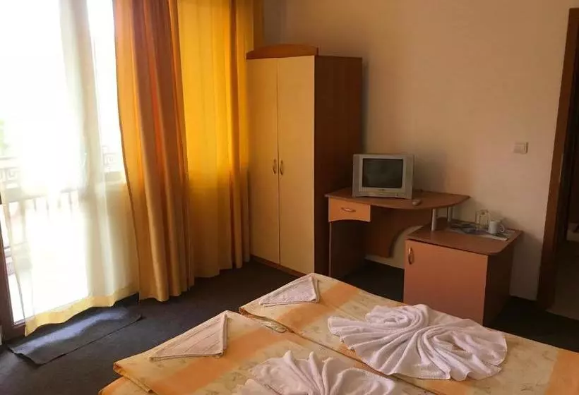 پانسیون Family Hotel Friends