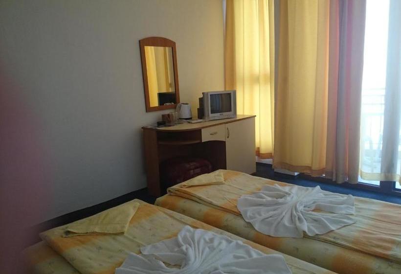 پانسیون Family Hotel Friends