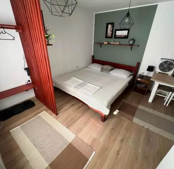 پانسیون Guest House Time Out