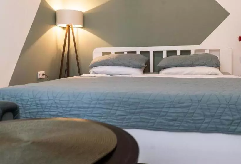 پانسیون Guest House Time Out