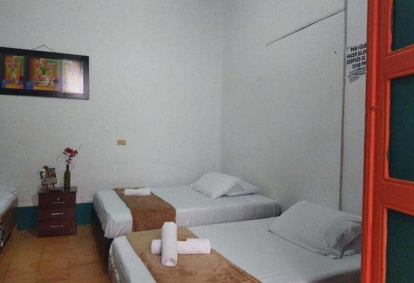 پانسیون Jardín Es Tuyo